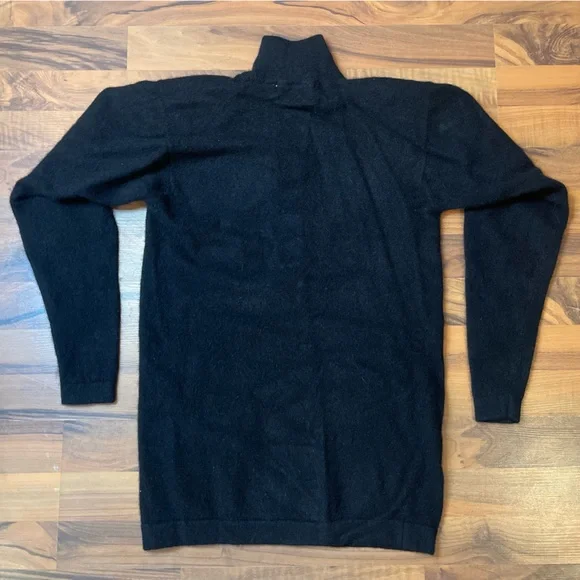 ✨Vintage Lambswool & Rabbit Hair Blend Sweater✨ - Picture 3 of 7